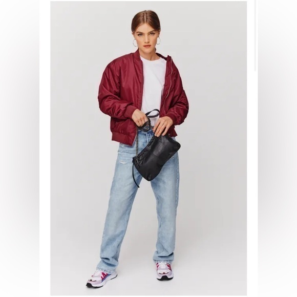 Elwood Jackets & Blazers - Elwood Burgundy Ruched Long Sleevee Satin Finish Zip Down Jacket Size Medium